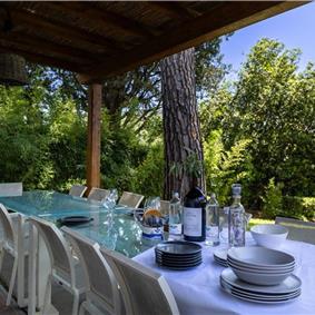 8 Bedroom Villa with Pool near Certaldo, Tuscany, Sleeps 14 - 15